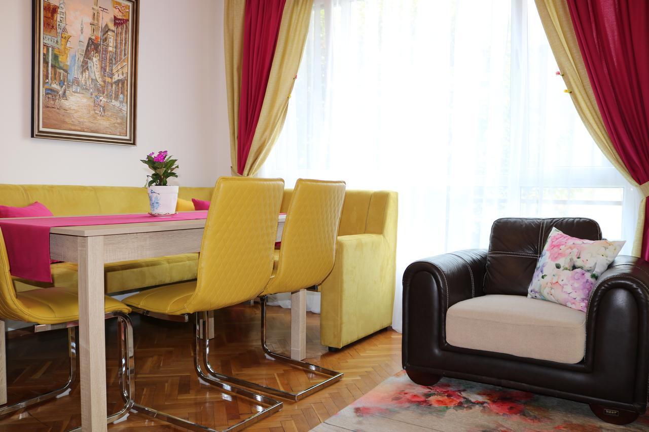 Sea Port Celebrity Apartment - Lets4Holiday Varna ภายนอก รูปภาพ