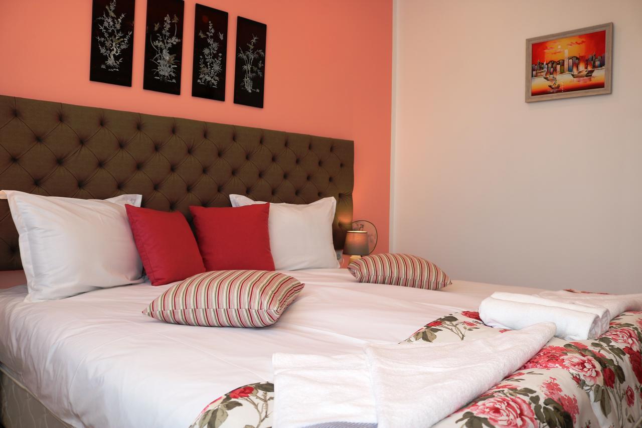 Sea Port Celebrity Apartment - Lets4Holiday Varna ภายนอก รูปภาพ