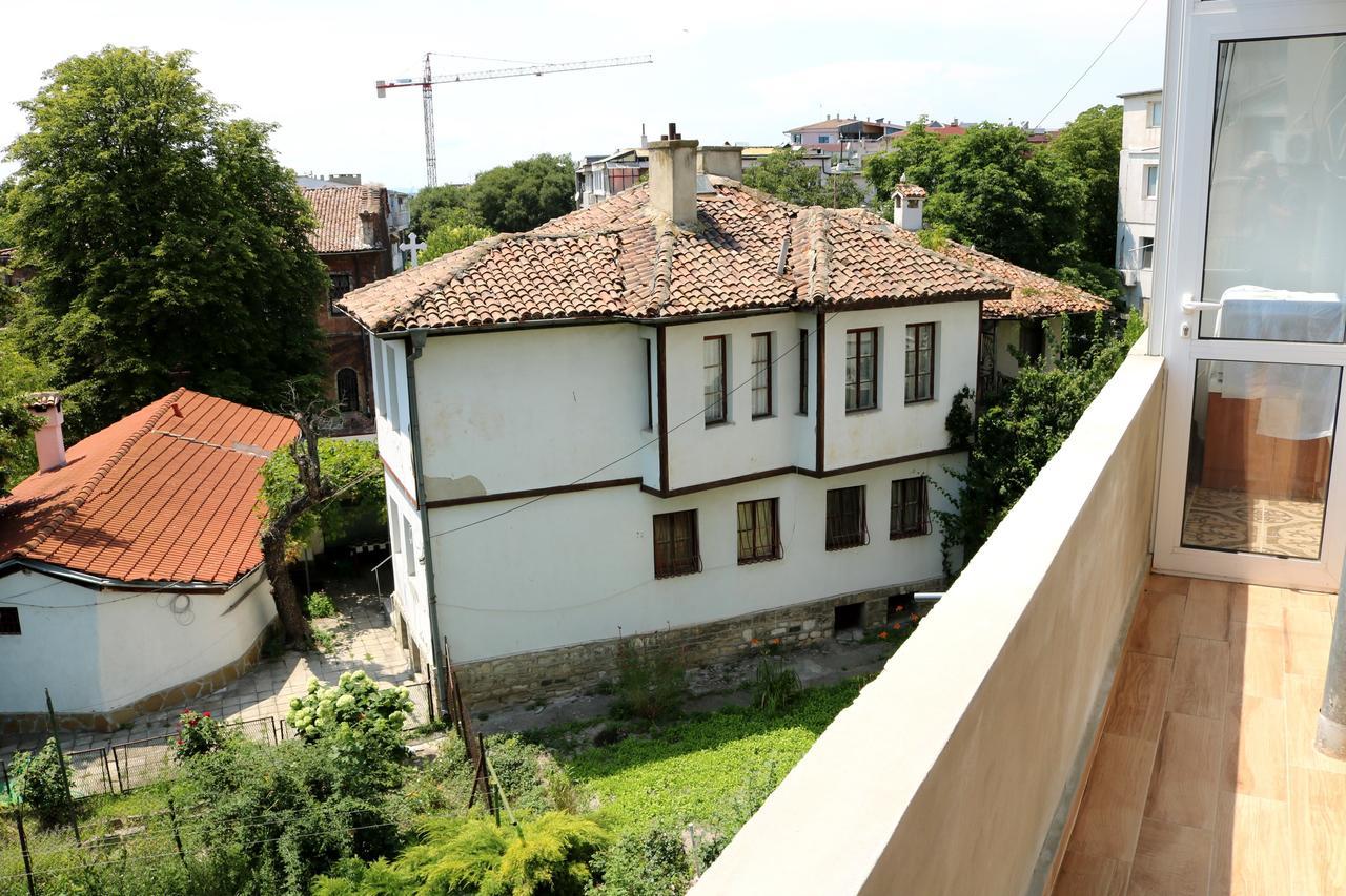 Sea Port Celebrity Apartment - Lets4Holiday Varna ภายนอก รูปภาพ