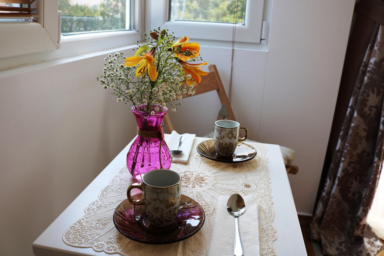 Sea Port Celebrity Apartment - Lets4Holiday Varna ภายนอก รูปภาพ